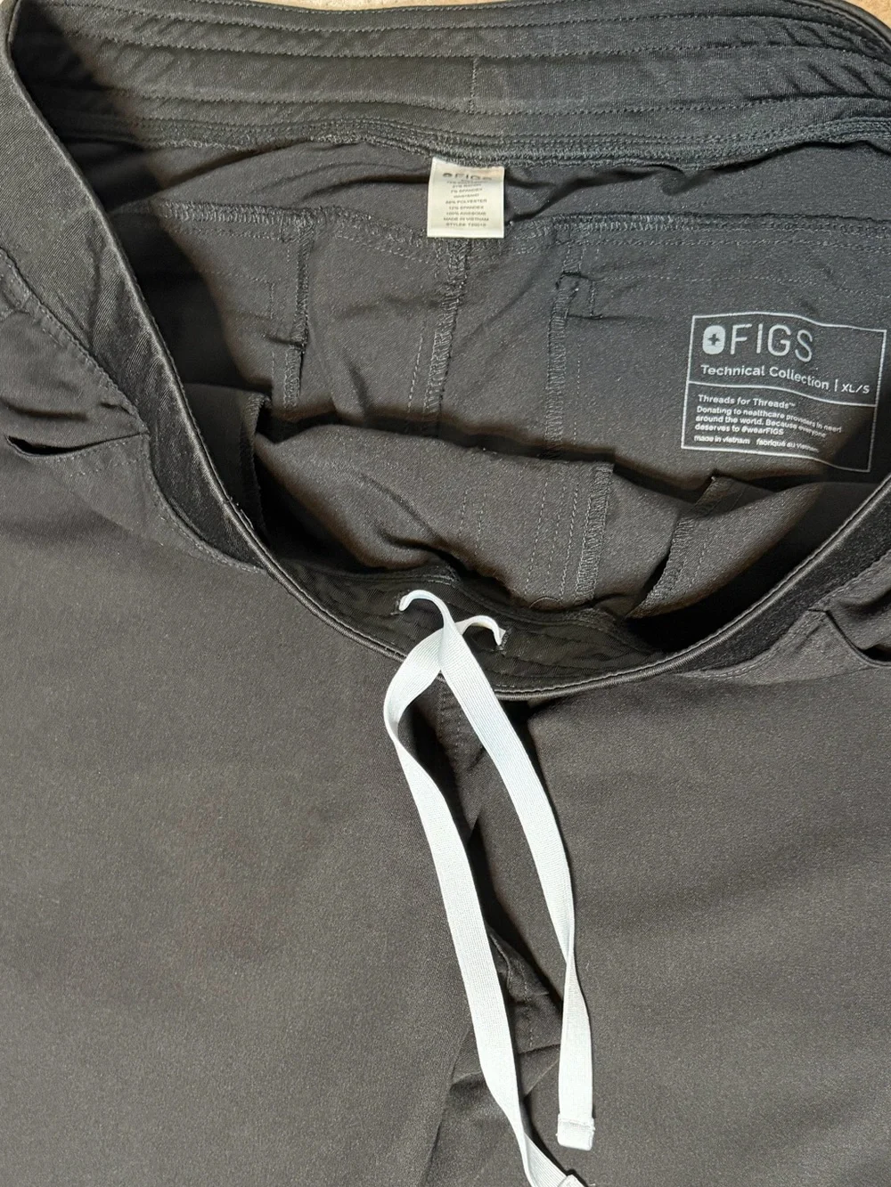 Figs men’s axim